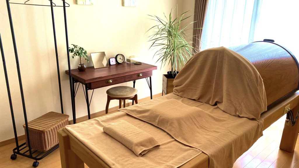 タオルがかかった温熱ドーム